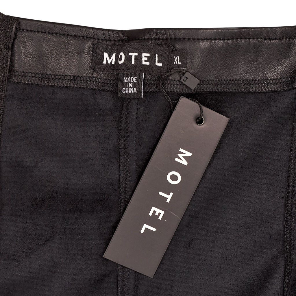 Motel Black Kyanata PU Top