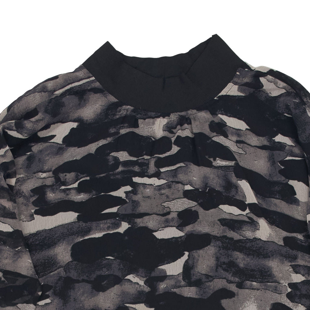 Wyse Camo Print Long Sleeve Top