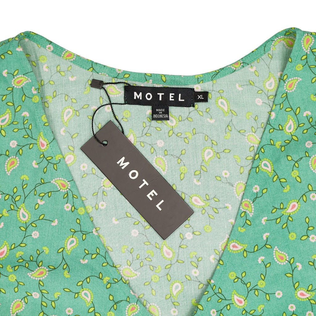 Motel Green Raeto Paisley Fun Top