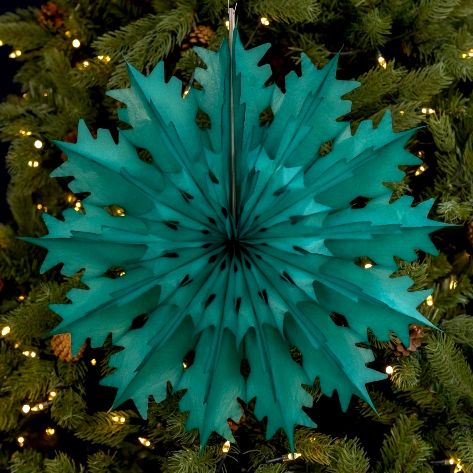 Single Colour Classic Snowflake 45 cm