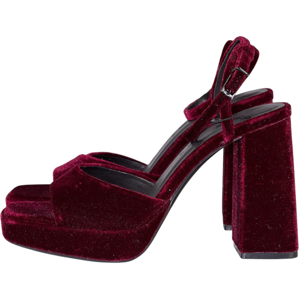Pull & Bear Velvet Burgundy Block Heel Sandals