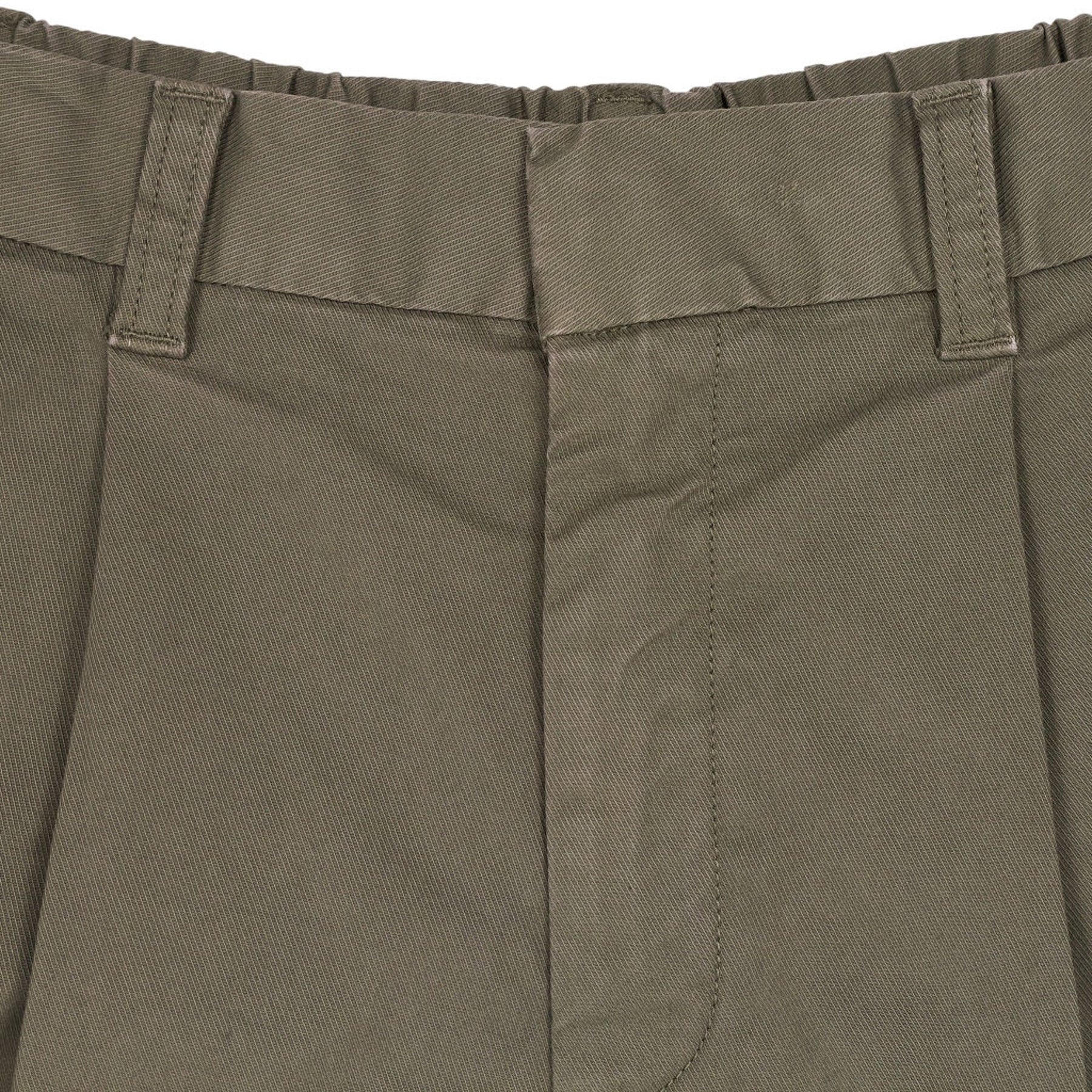 Gap Khaki Pleated Shorts