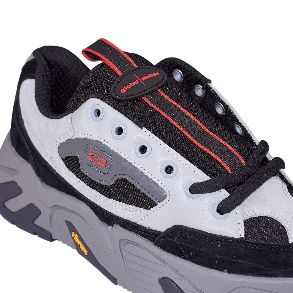 Globe Black Smoke RMS 3000 Trainers