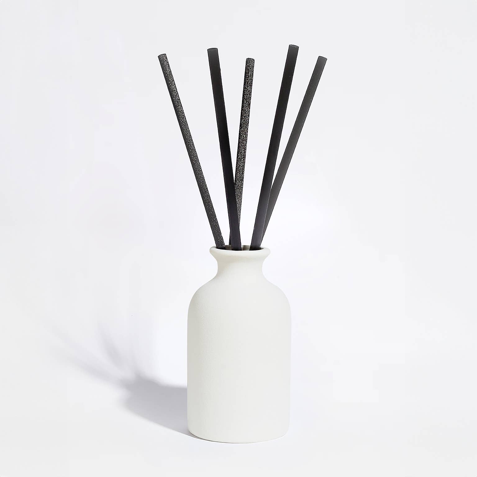 Festive Winter Berry Ceramic Reed Diffuser - Limited Edition
