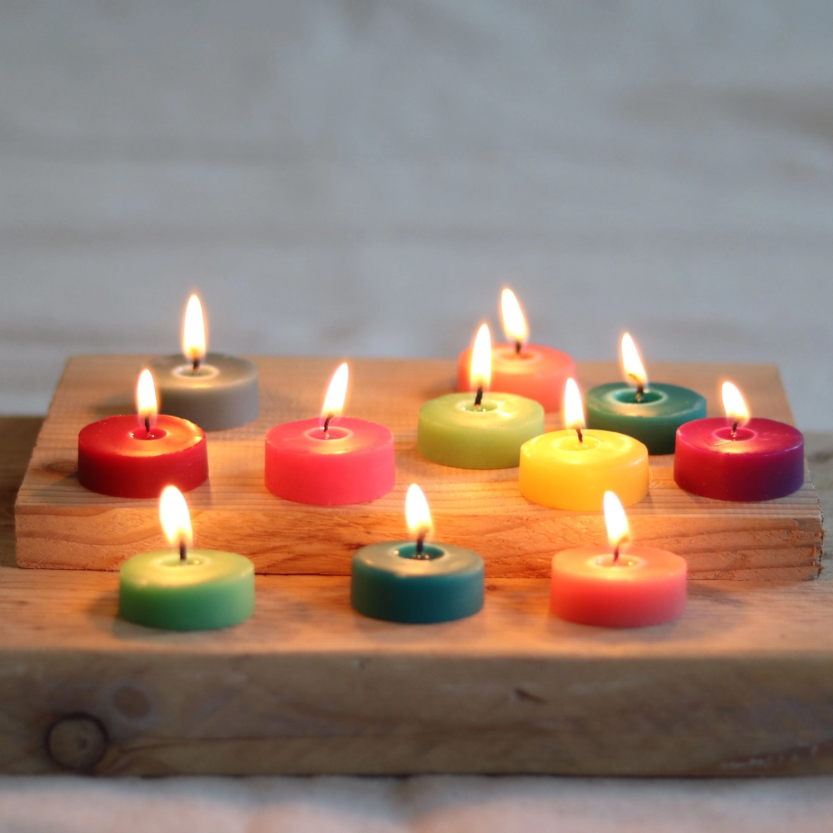 Artisan Beeswax Tealights (available in 5 colours)