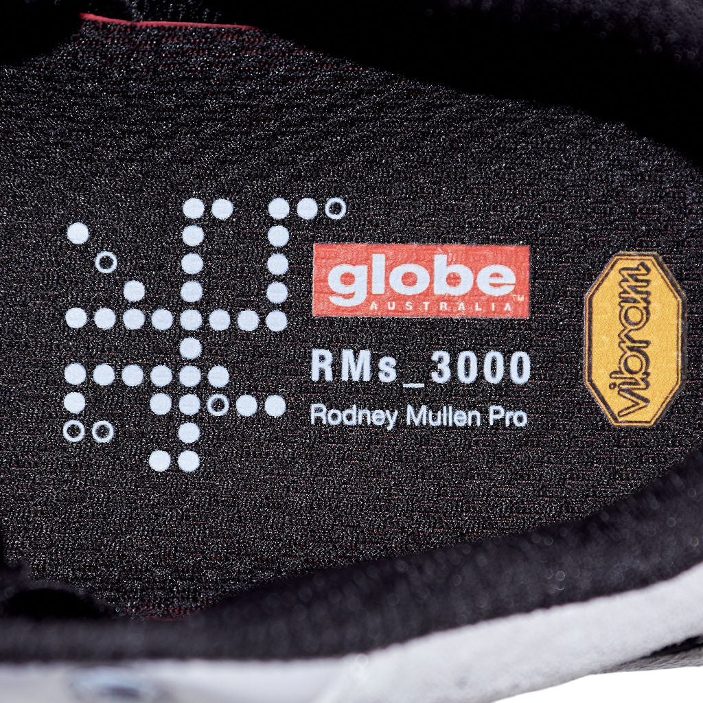 Globe Black Smoke RMS 3000 Trainers