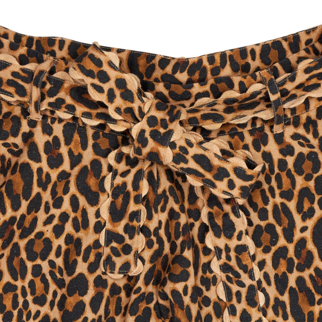 WYSE Leopard Print Tie-Waist Shorts