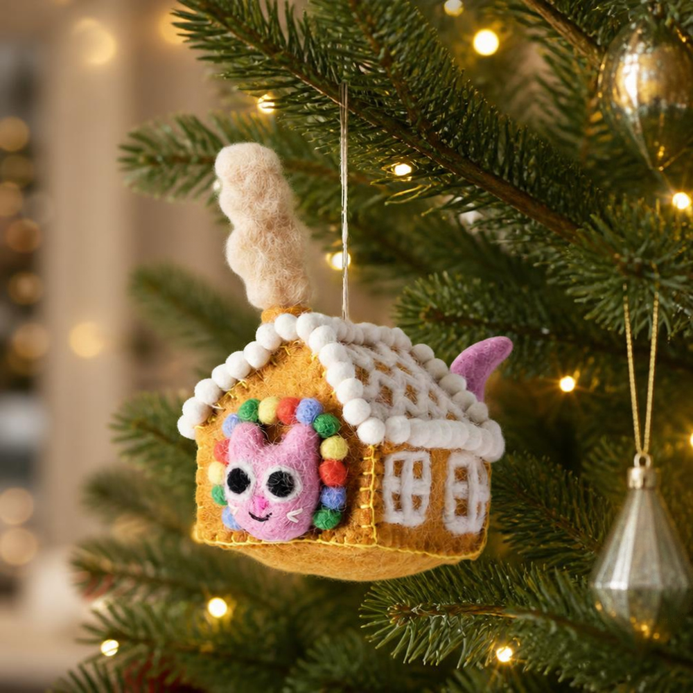 Gretel, Cat In Gingerbread House Decoration