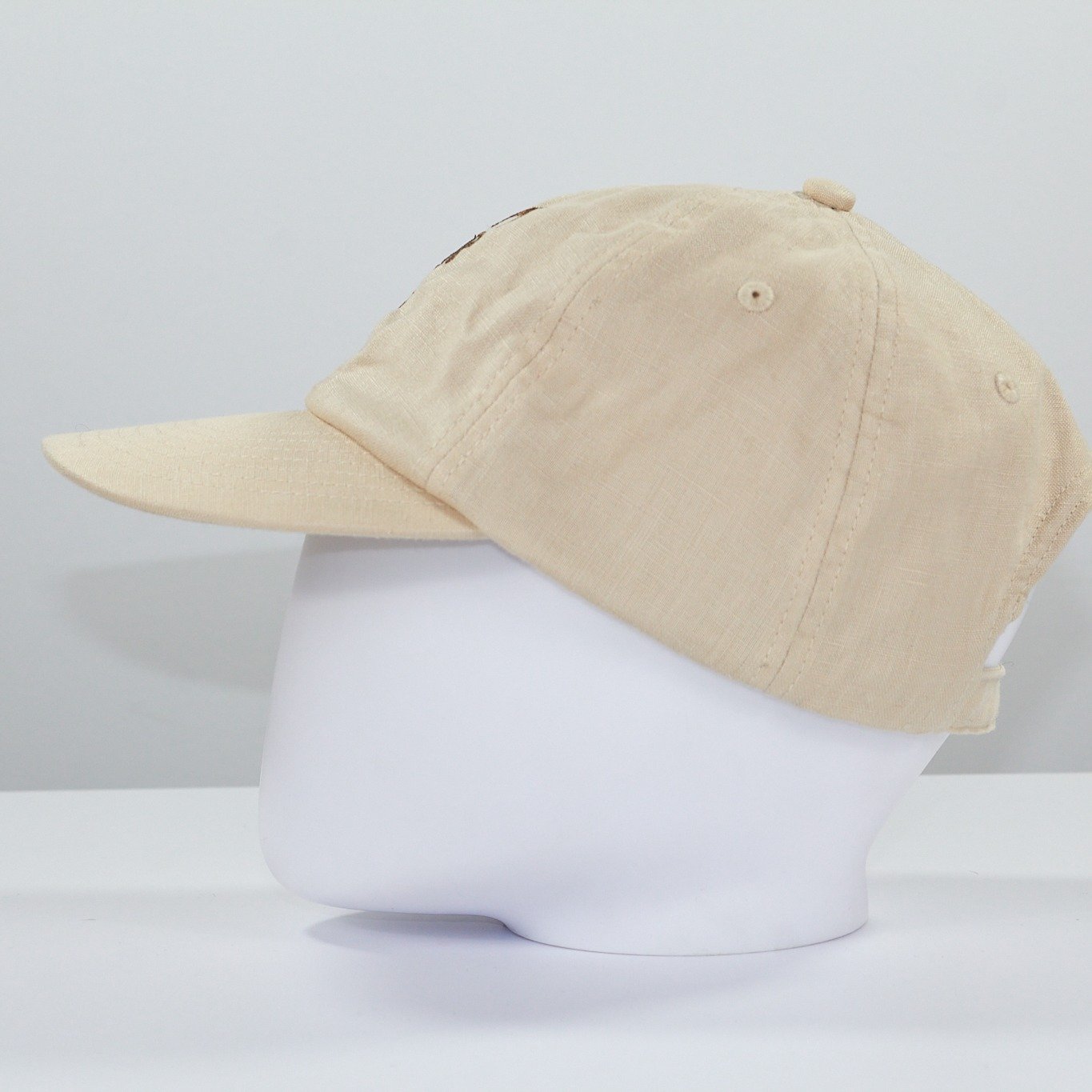 JNçQUOI Beige Embroidered Cap