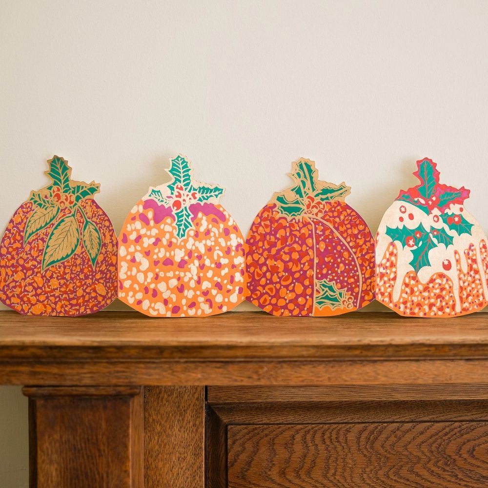 Christmas Puddings Concertina Garland
