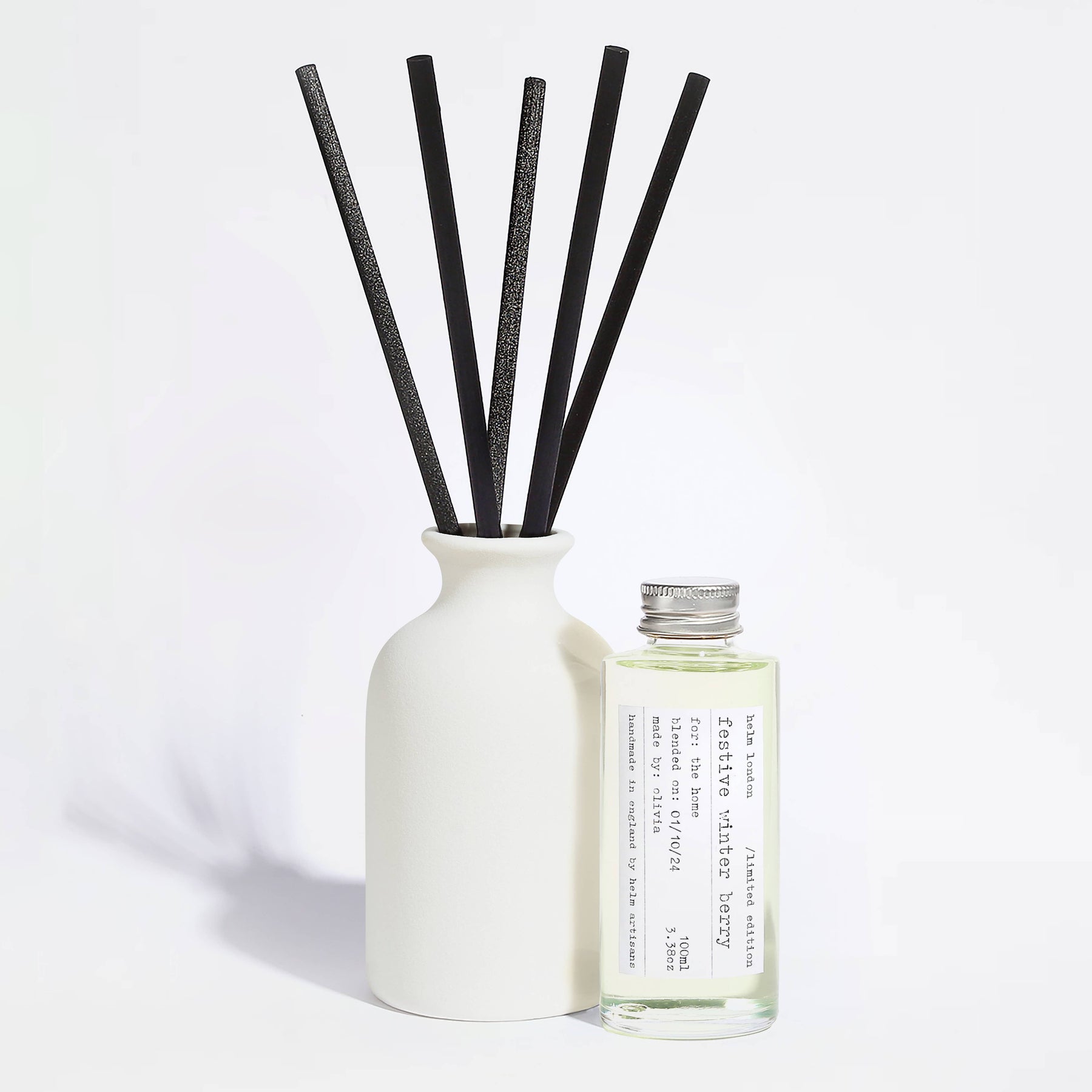 Festive Winter Berry Ceramic Reed Diffuser - Limited Edition