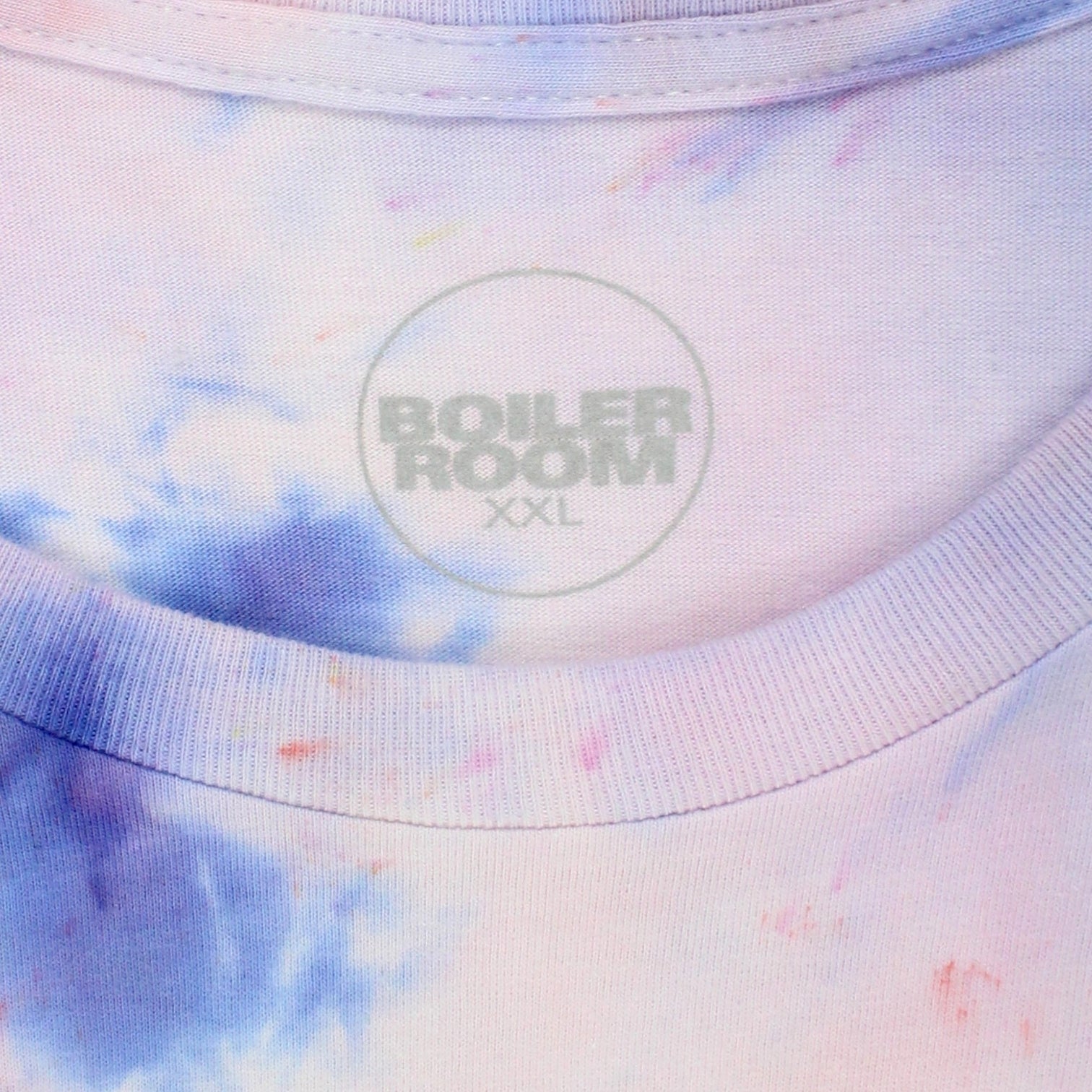 Boiler Room Size XXL Tie-dye White Globe & Peace T-Shirt
